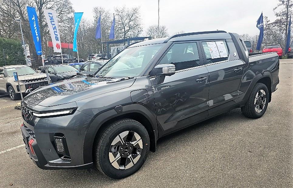 KGM Musso EV LUX AWD