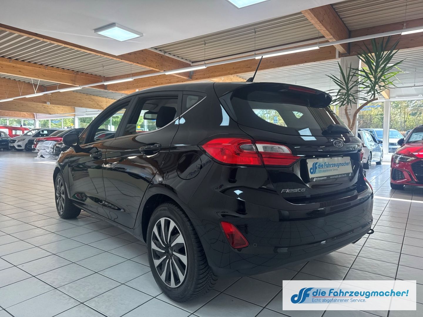 Fahrzeugabbildung Ford Fiesta Titanium Navi LED Blendfreies Fernl. Kurv