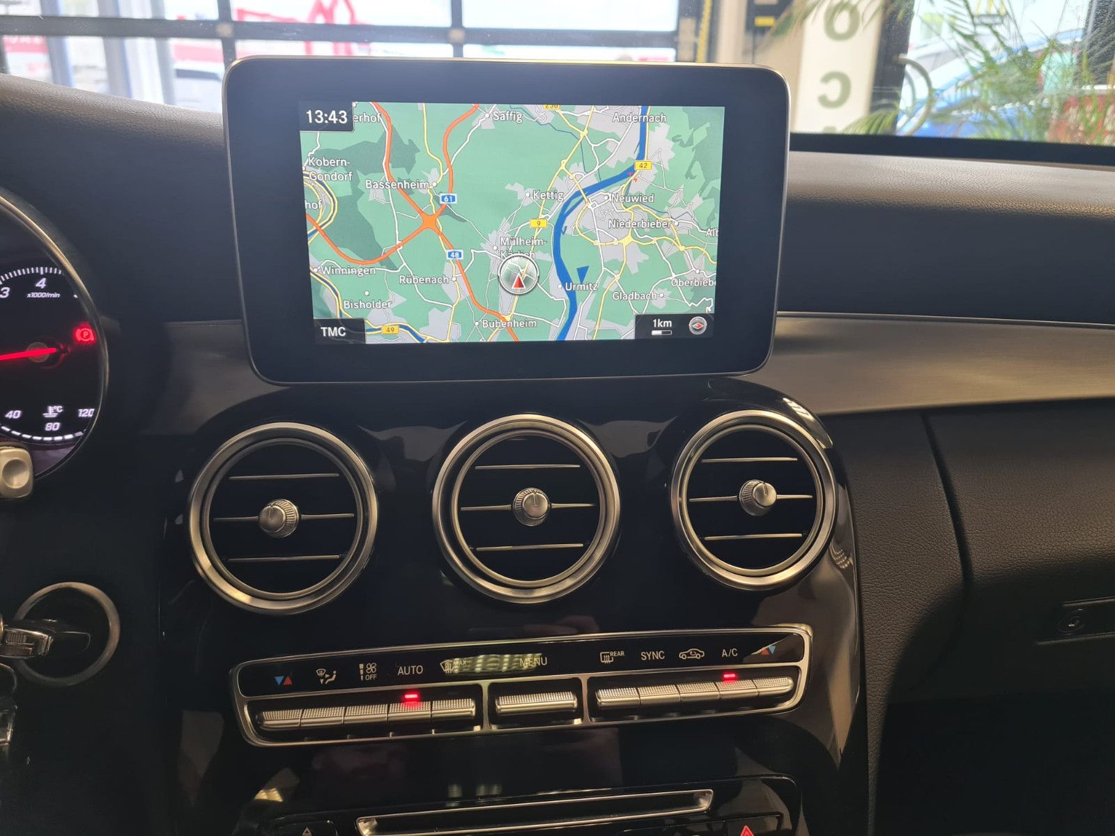 Fahrzeugabbildung Mercedes-Benz C 250 T / AMG / NAVI / LEDER / PANORAMADACH
