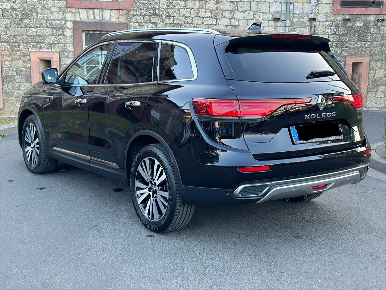 Fahrzeugabbildung Renault KOLEOS INITIALE PARIS 4x4*MOD.2022+LEDER+AHK*