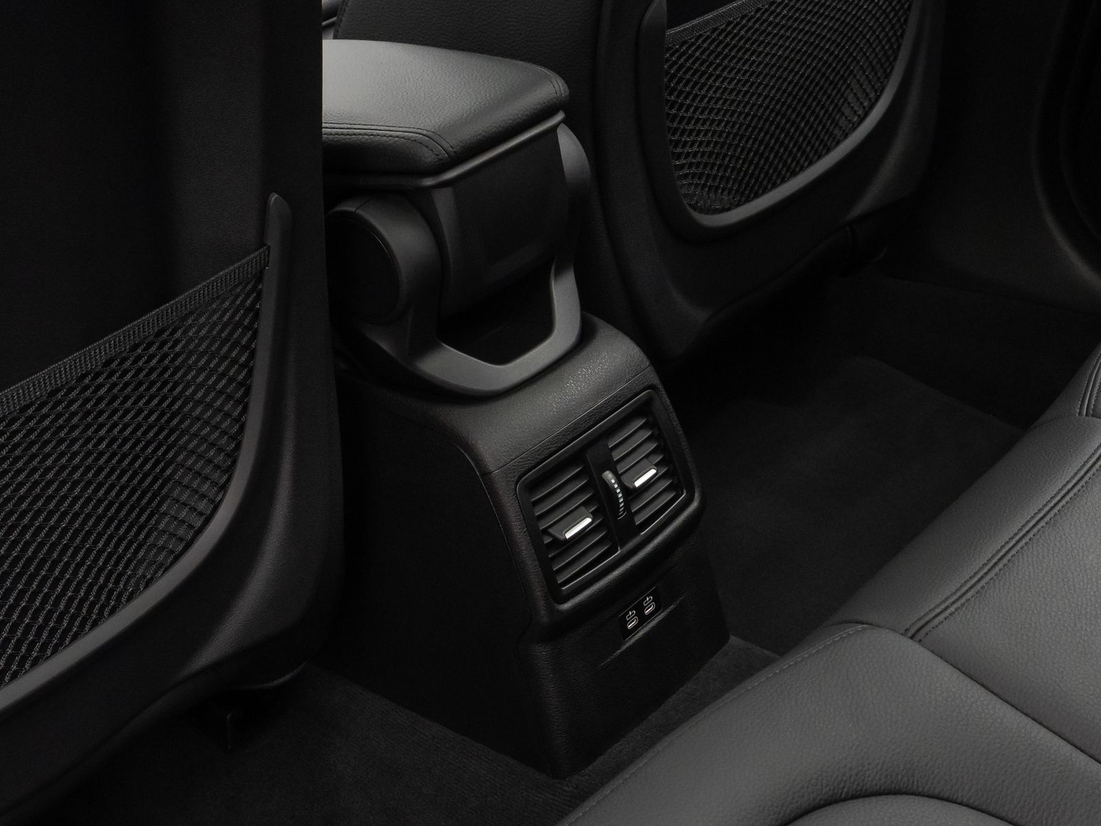 Fahrzeugabbildung BMW X1 xD20d ACC Kamera HUD DAB Memory Leder Panoram