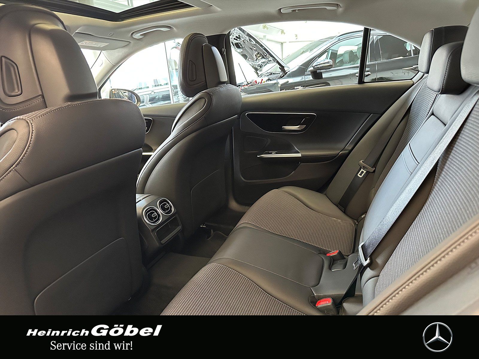 Fahrzeugabbildung Mercedes-Benz C 200 AVANTGARDE+SHD+360°KAM+LED+NAVI+CARPLAY
