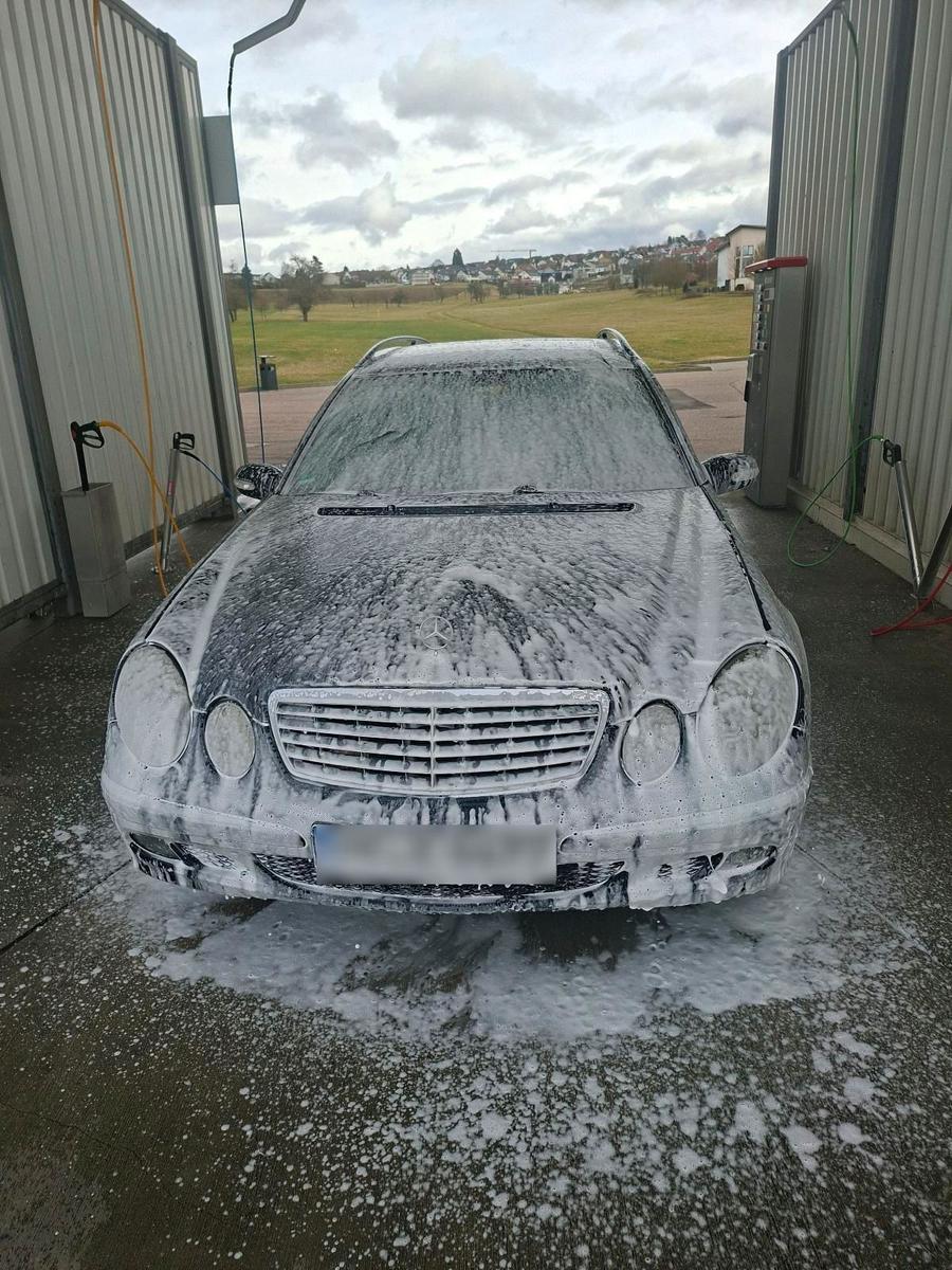 Mercedes-Benz E 320