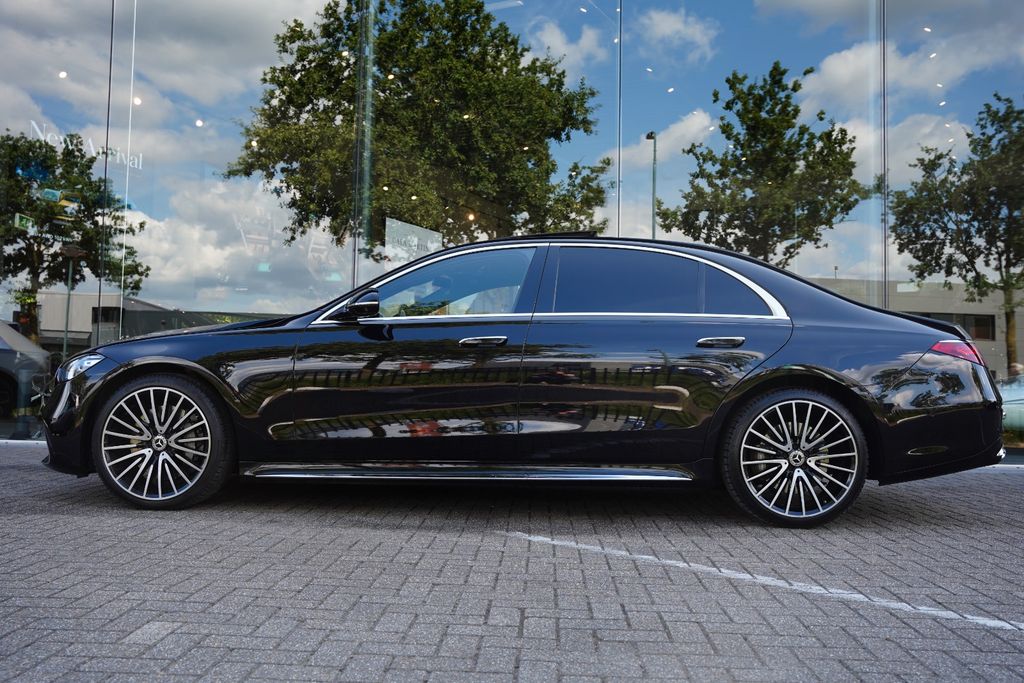 Image of Mercedes-Benz S 400