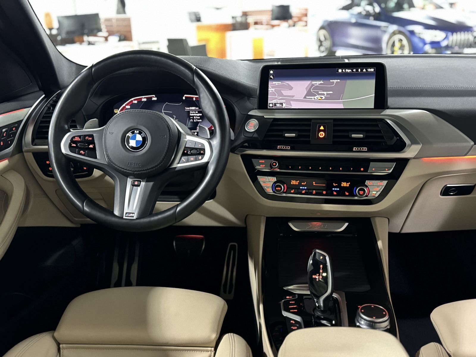 Fahrzeugabbildung BMW X3 xD30d M Sport Panorama Kamera HUD HiFi DisplK