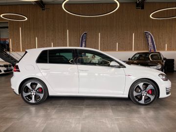 Volkswagen Golf VII Lim. GTI Performance BMT *ACC*BI-XENON*
