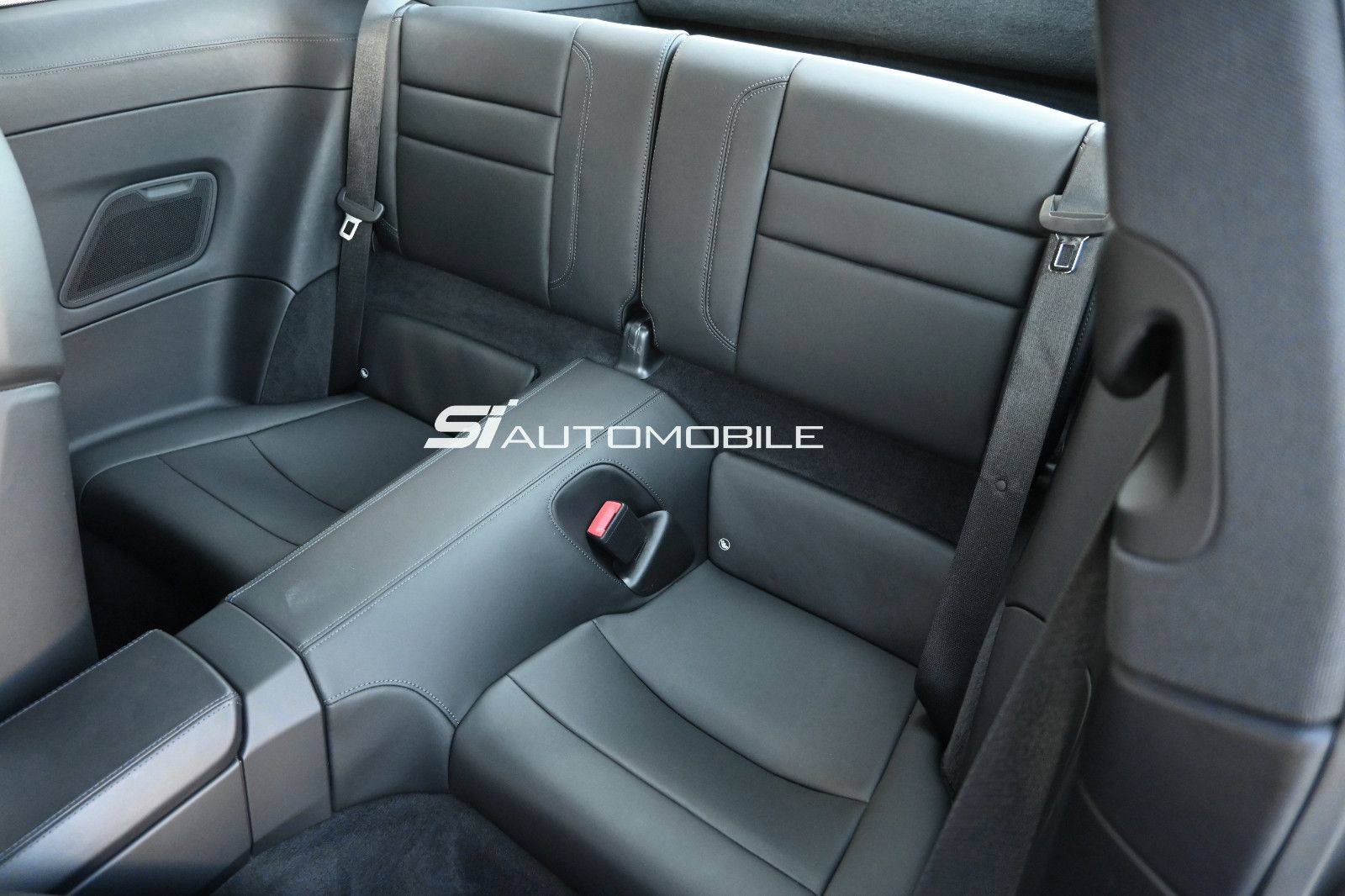 Fahrzeugabbildung Porsche 911 992 Carrera 4S Coupé °SPORT DESIGN°ACC°BOSE°