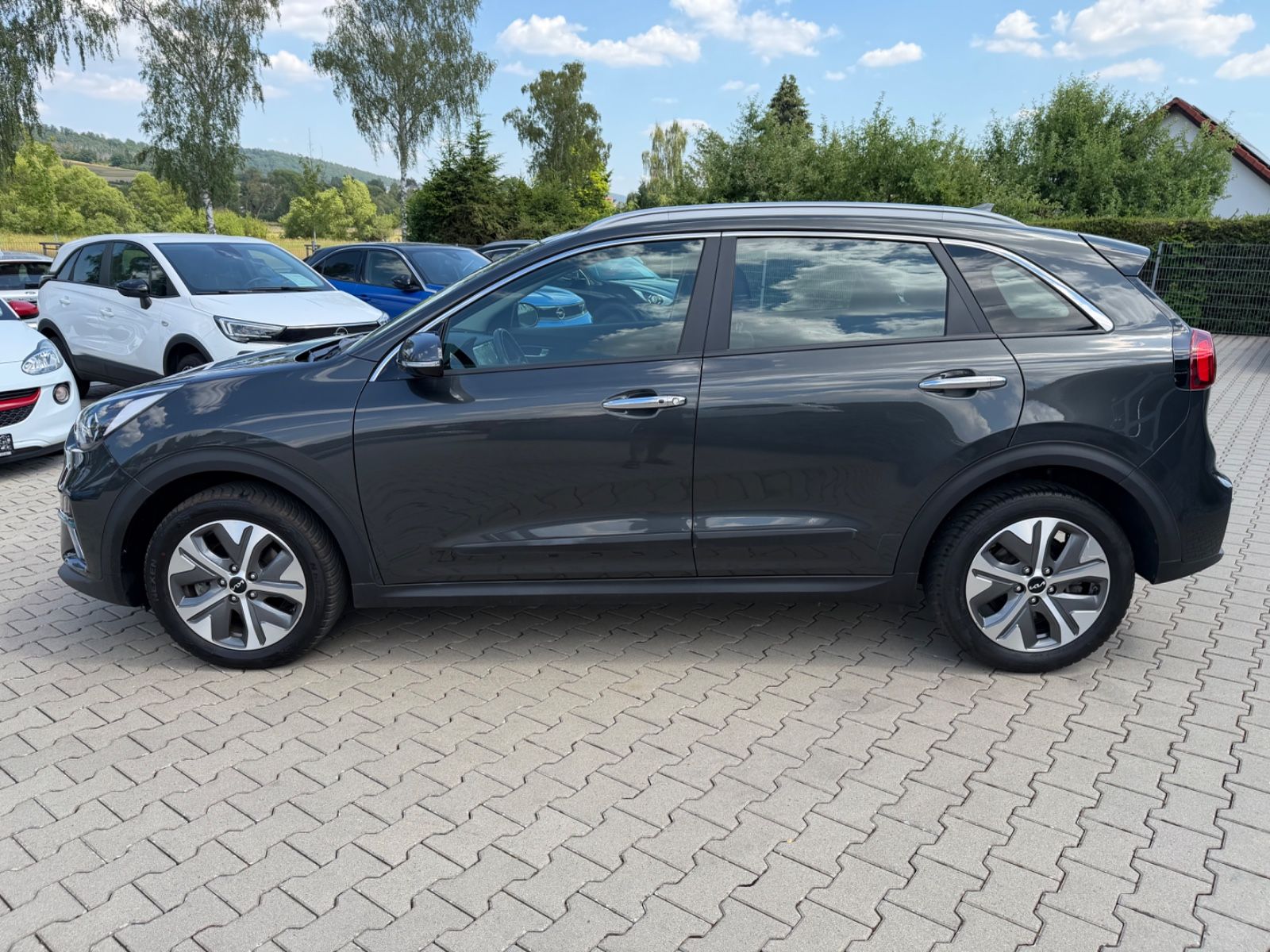 Fahrzeugabbildung Kia e-Niro Vision°64 kWh°SOH 97%°1.Hand°Kamera°LED°