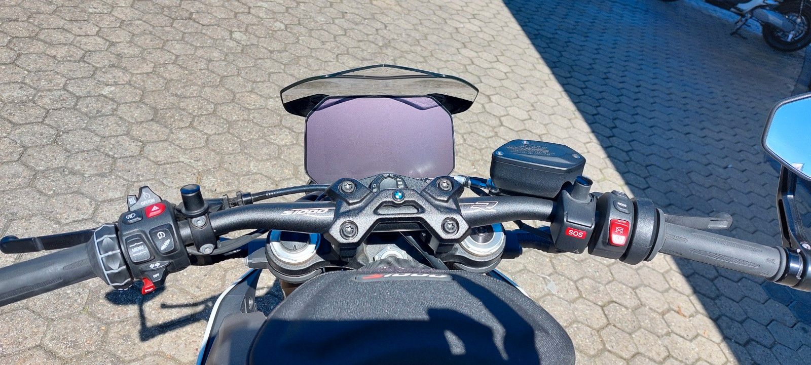 Fahrzeugabbildung BMW S 1000 R  Komfort/ Dynamik/ M-Paket 1. Hand