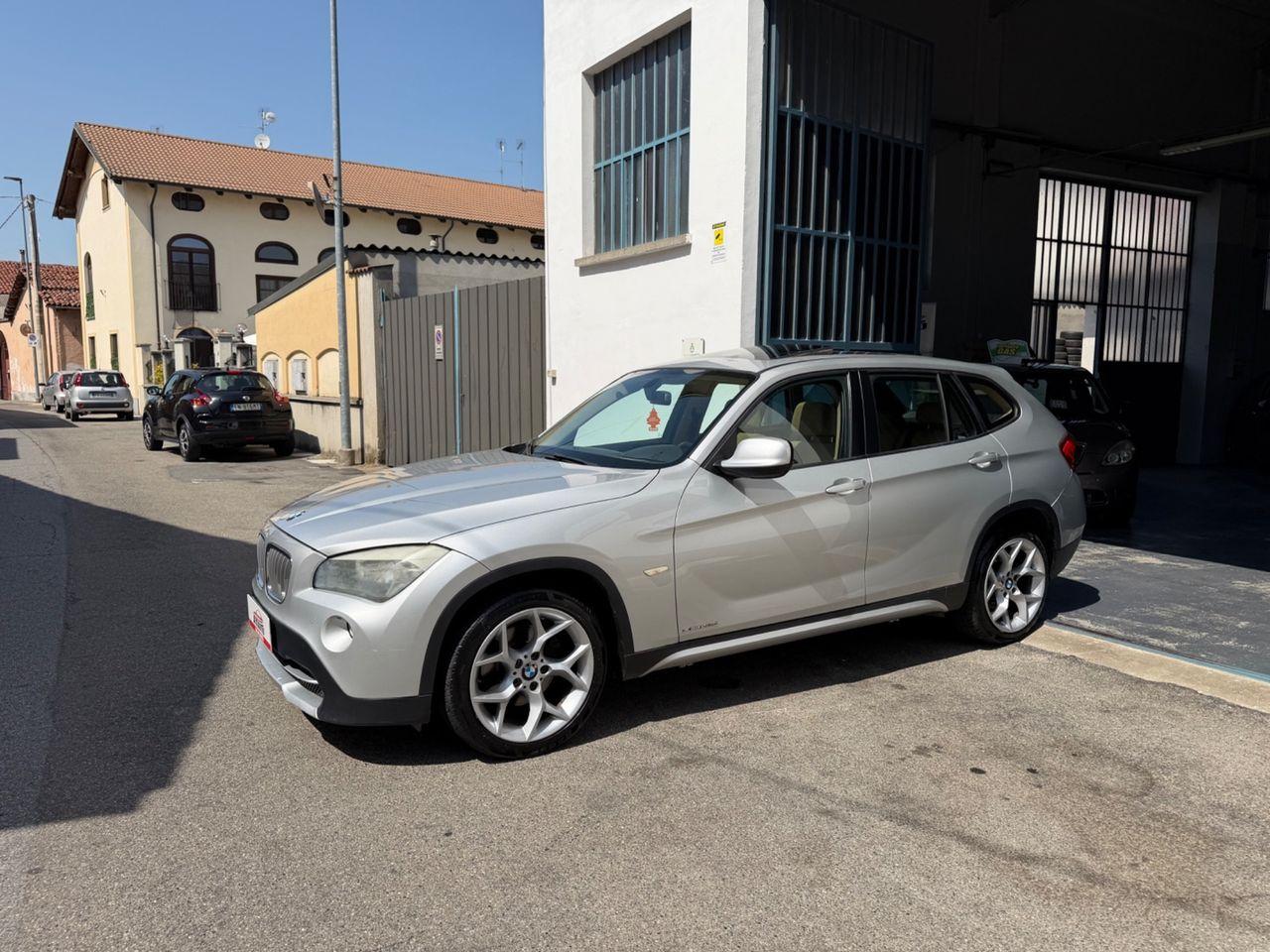 BMW X1 2010 — interior