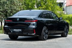 BMW 740 – 6 / 33