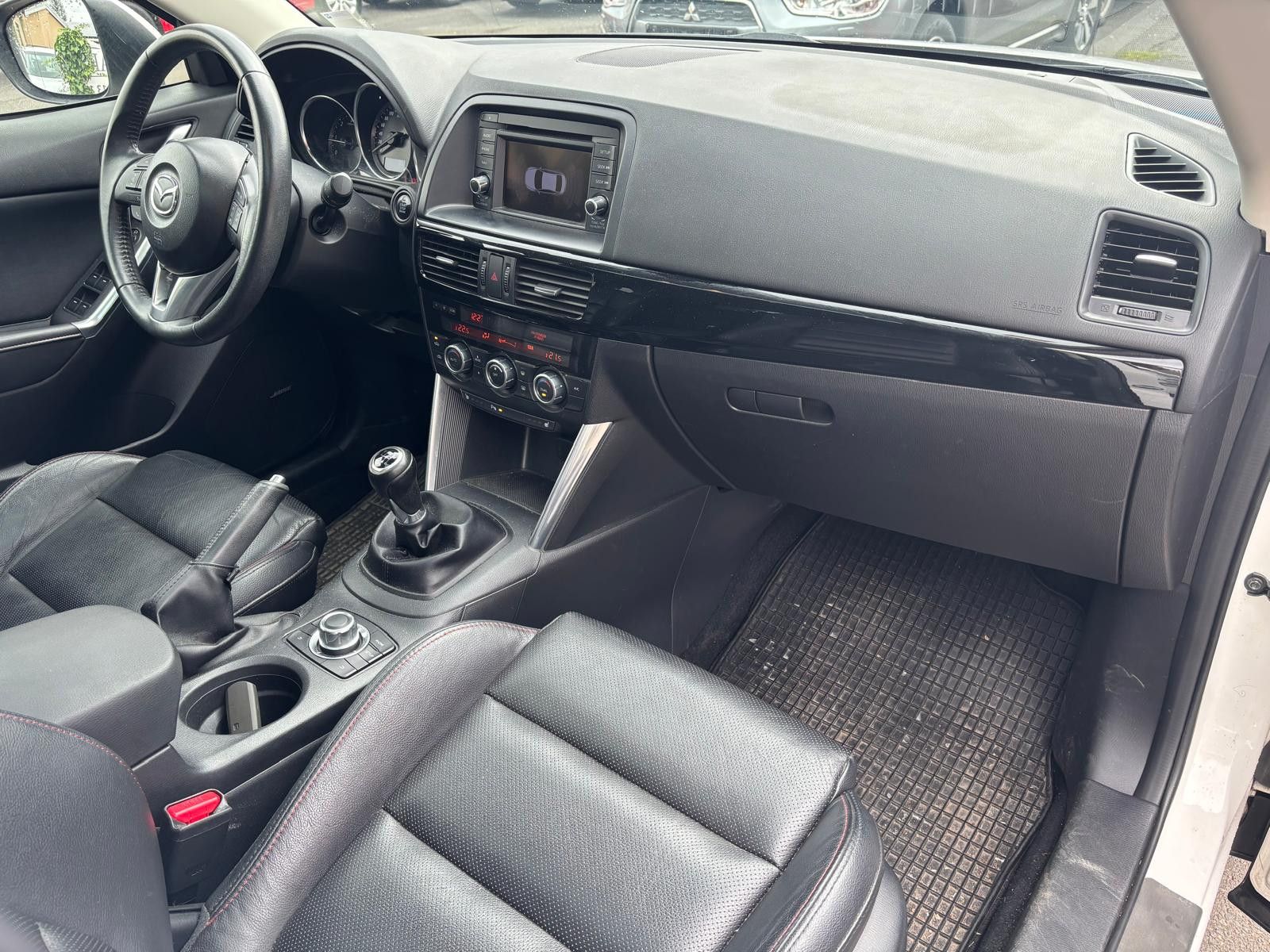 Fahrzeugabbildung Mazda CX-5 Sports-Line AWD-NAV-XEN-LEDER-AHK-GSD-BOSE-