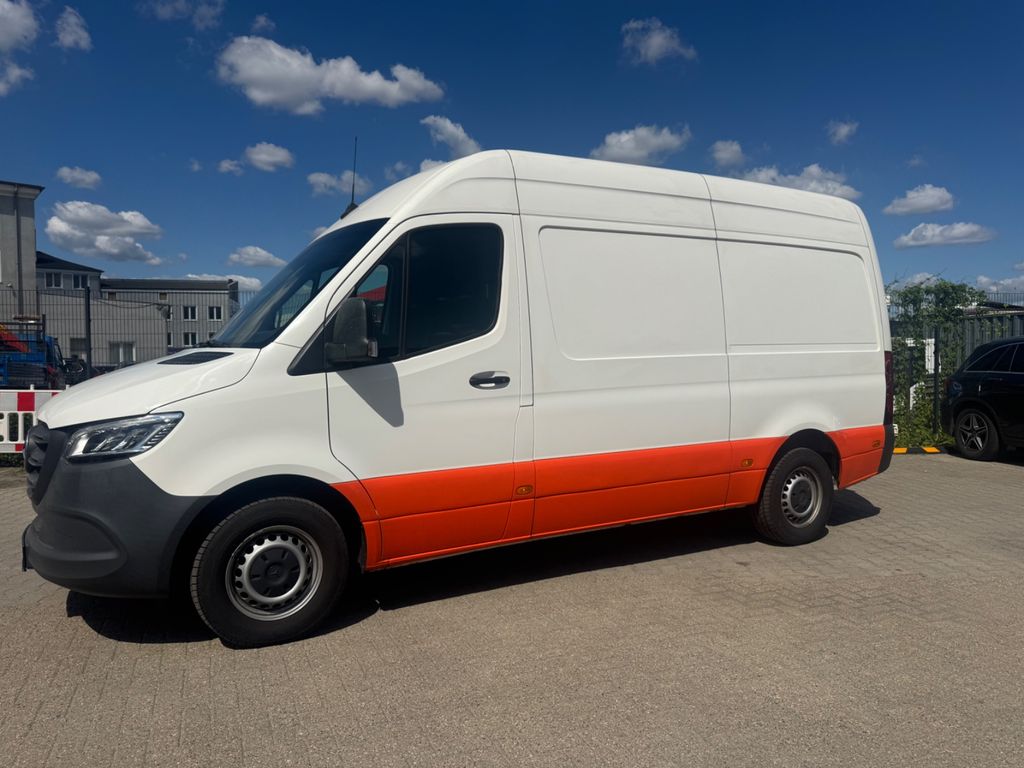 Image of Mercedes-Benz Sprinter
