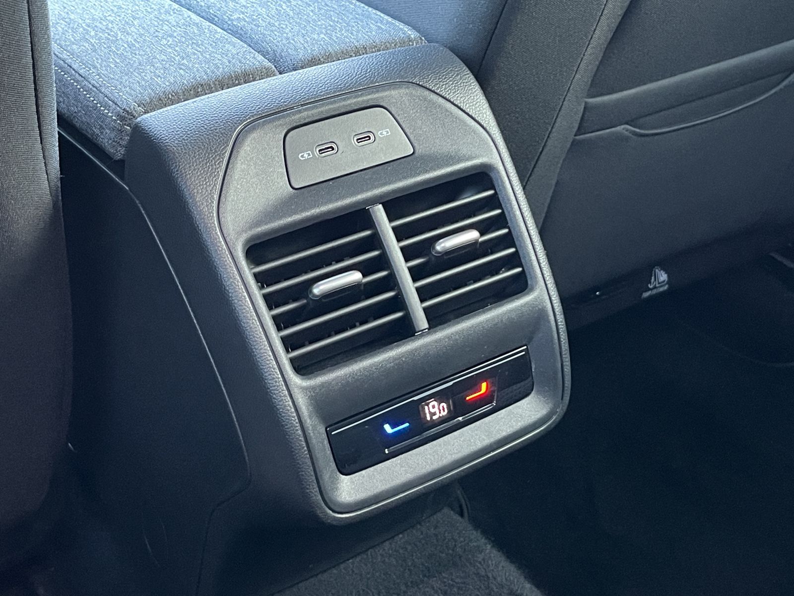 Fahrzeugabbildung SKODA Superb 2.0 TDI*ACC*SHZ*ViCo*NAVI*SmartLink**