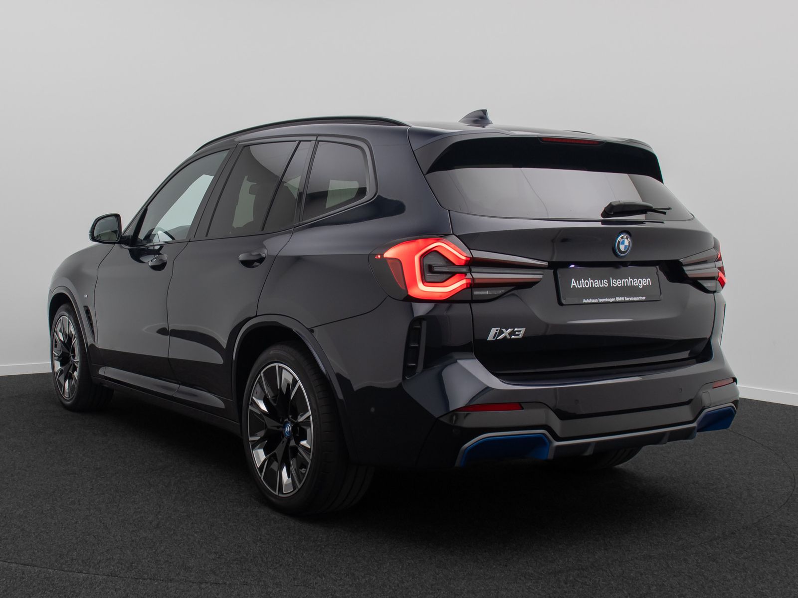 Fahrzeugabbildung BMW iX3 IMPRESSIVE 360&deg; H/K Panorama DAB HUD 20Zoll
