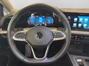 Volkswagen Golf - 8