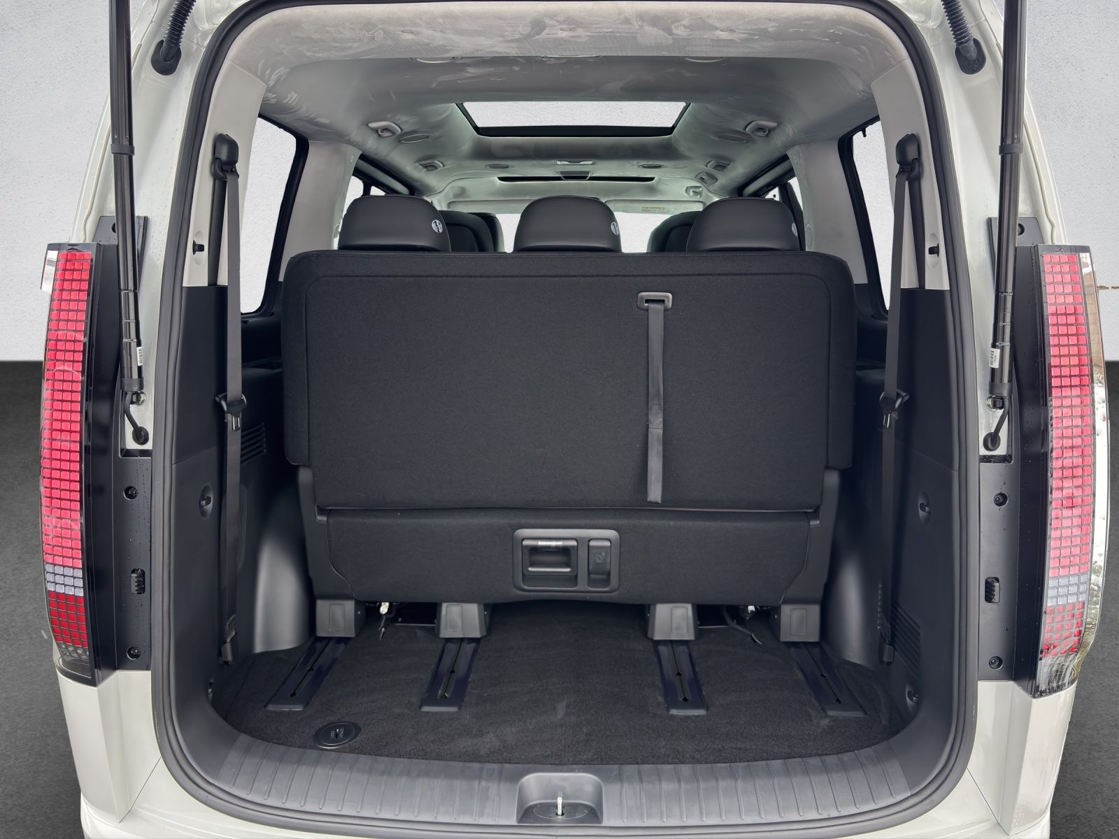 Hyundai Staria – Bild 14