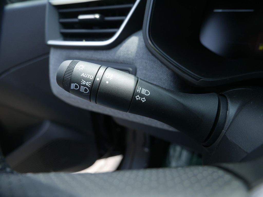 Fahrzeugabbildung Renault Clio Techno TCe 90