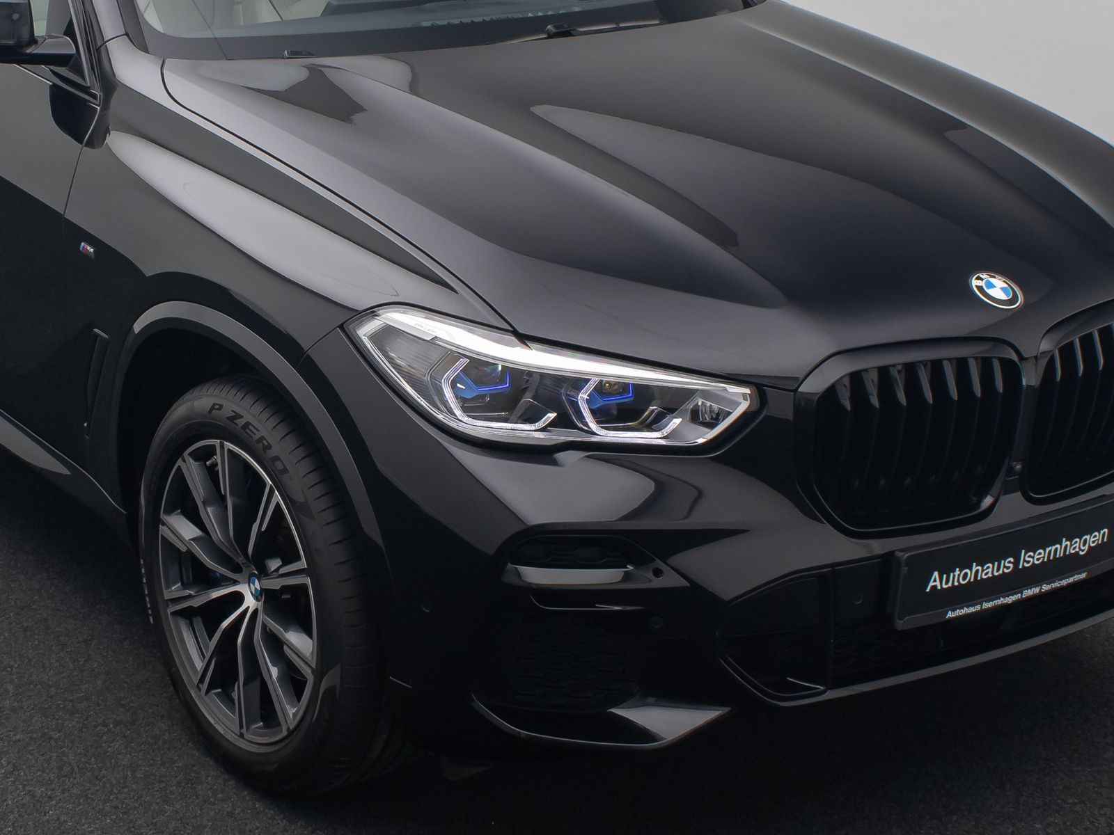 Fahrzeugabbildung BMW X5 xD40i M Sport FondEnt Massage Individual Voll