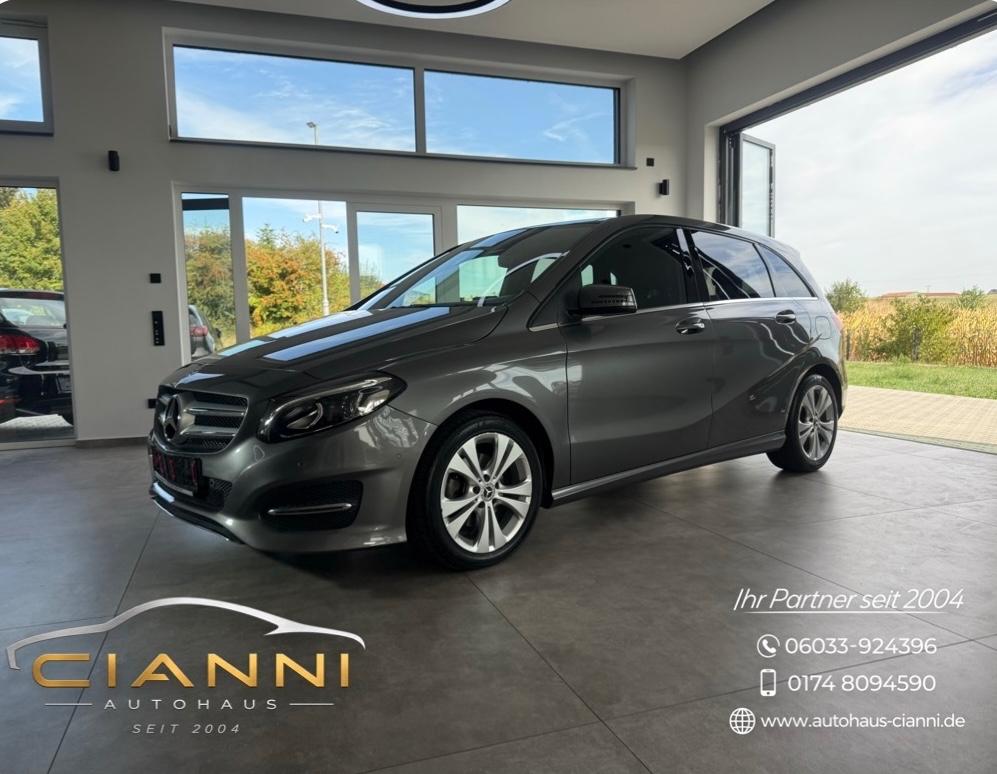Mercedes-Benz B 200** 53995 KM**AUTOMATIK**Kamera**PANO
