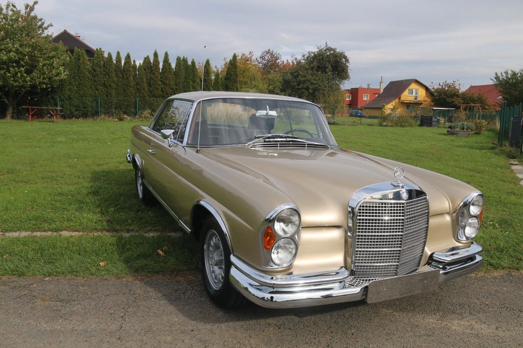 Mercedes-Benz 280