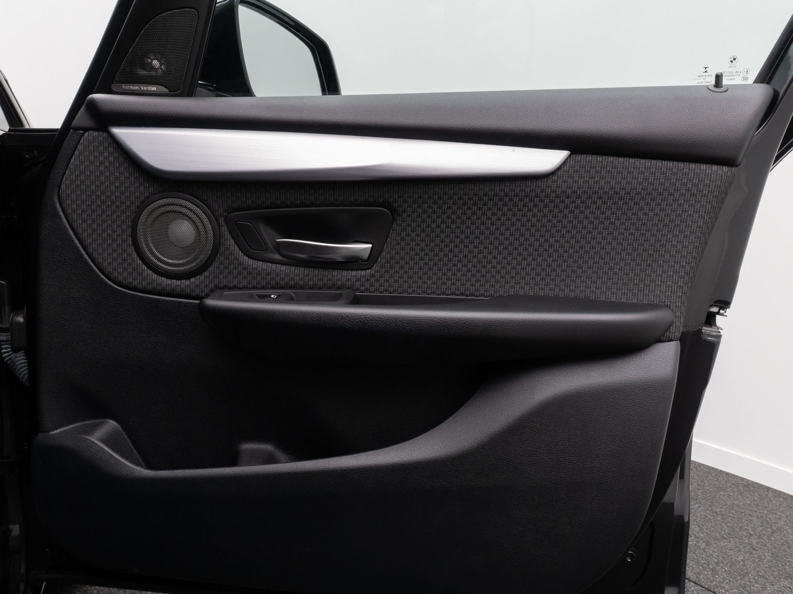 Fahrzeugabbildung BMW 220d Active Tourer HUD NaviPlus H/K Panorama DAB