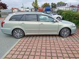 Toyota Avensis - Toyota Avensis aus 2007 mit Diesel-Antrieb