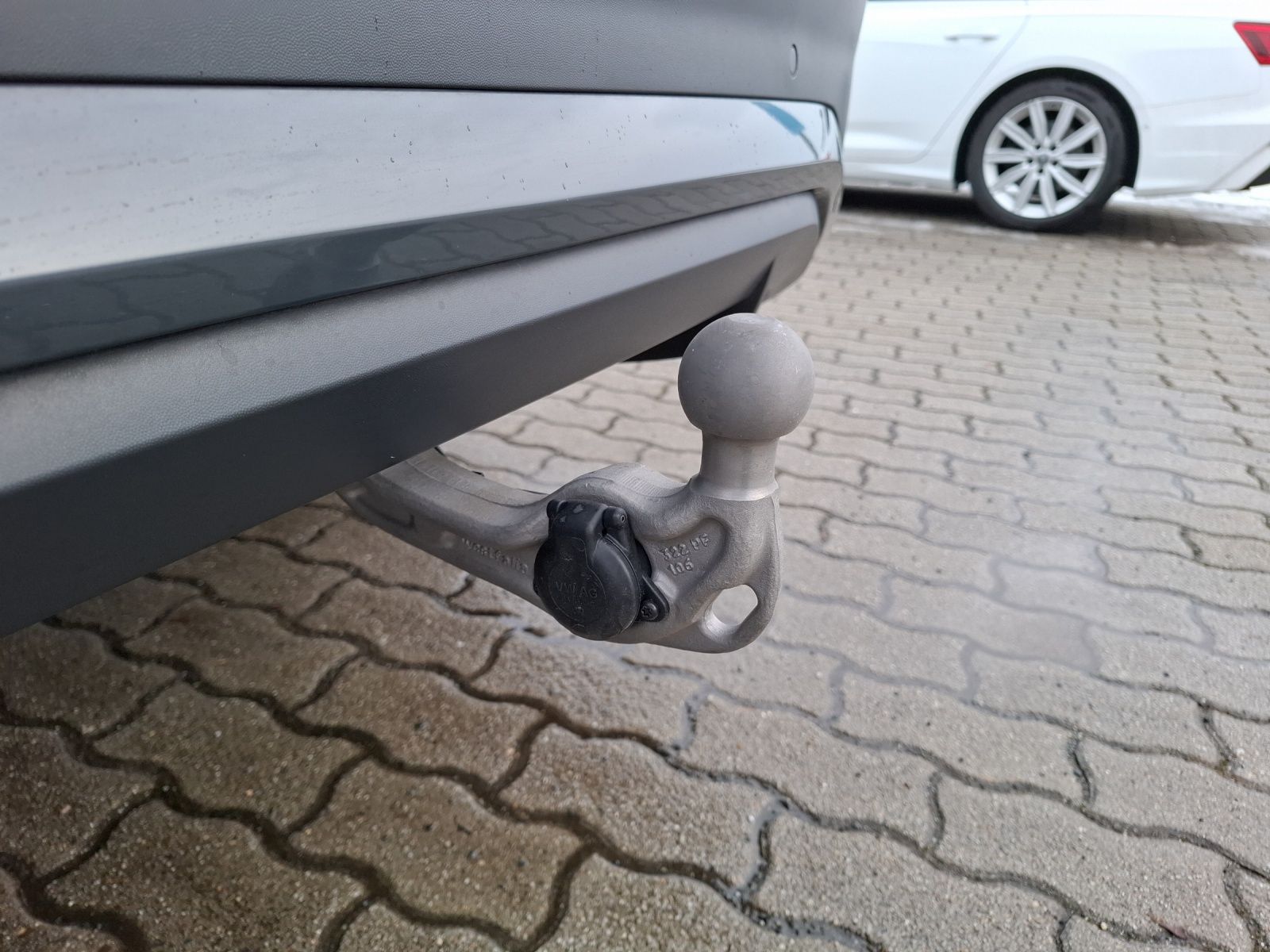 Fahrzeugabbildung Volkswagen Tayron TDI Life DSG 4M 7-Si Matrix AHK Navi AID