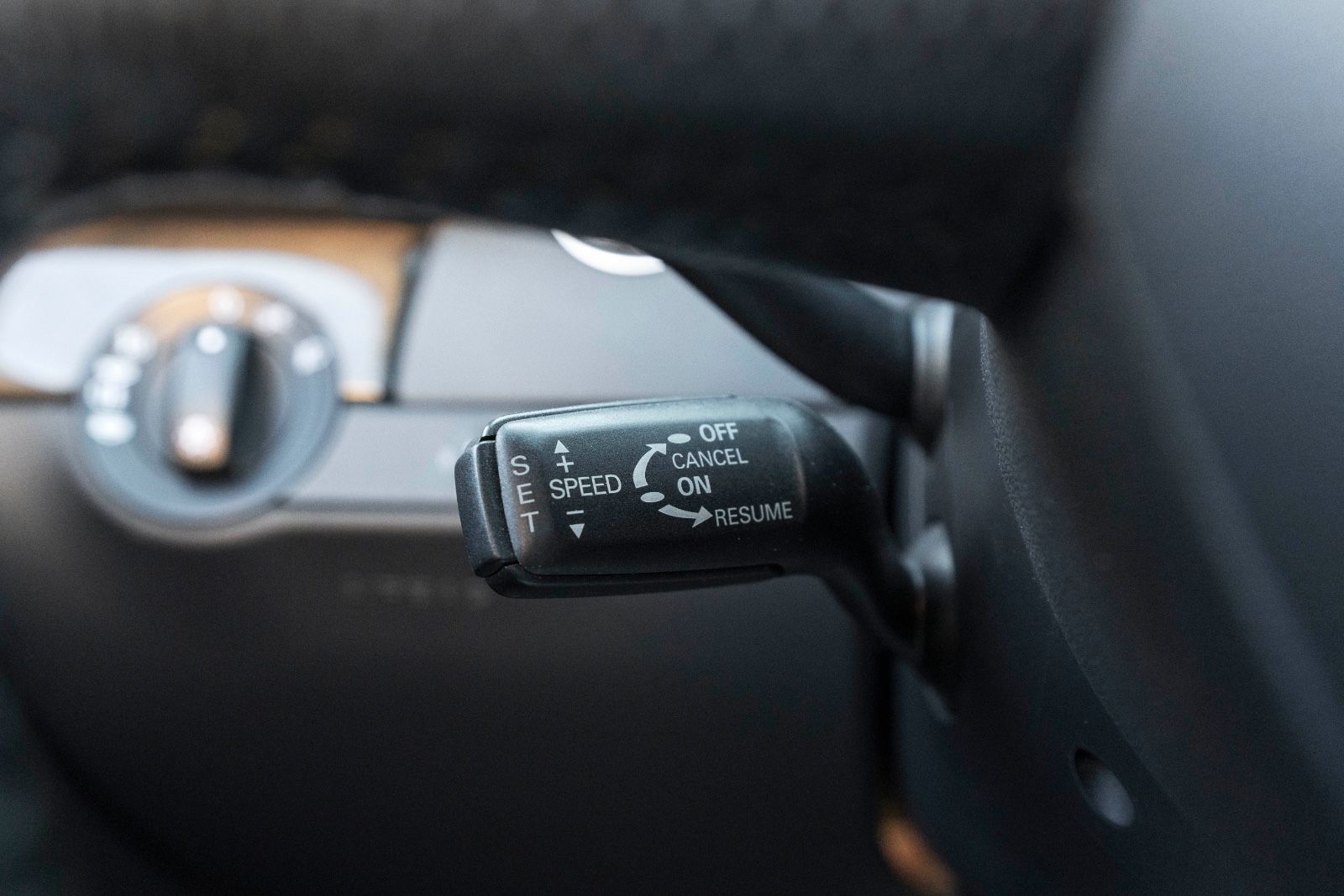 Fahrzeugabbildung Audi S4 Cabriolet 4.2 quattro TEMPOMAT M+S LEDER