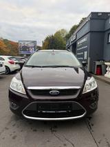Ford Focus Turnier *1.Hand*Tempomat*Schiebed.*Sitzh.* - Ford Focus aus 2007: Kombi
