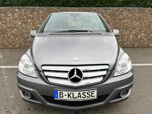 Mercedes-Benz B 180 *NAVI*SHZ*KLIMA*110TKM*