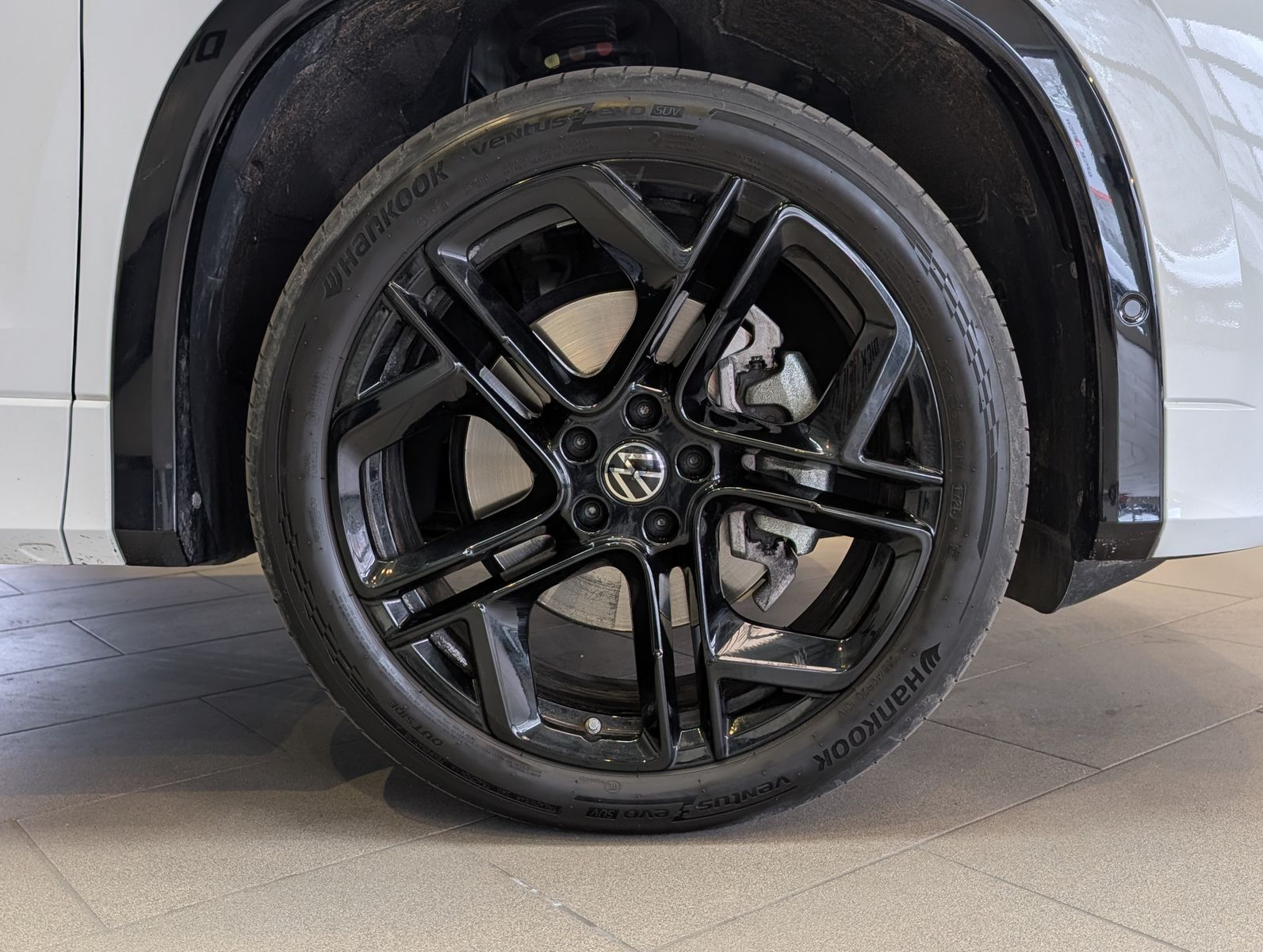 Fahrzeugabbildung Volkswagen Tayron 2.0TDI 4M R-Line Launch Pano Black AHK 20