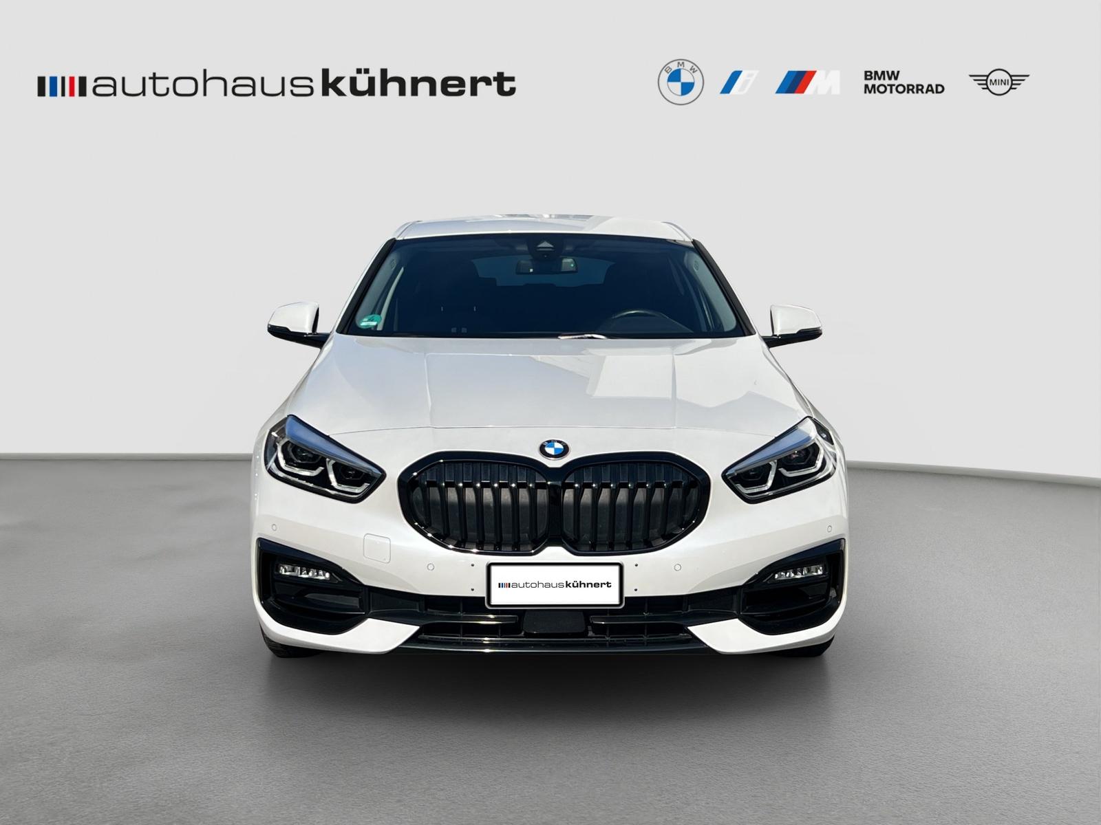 BMW 118i Sport Line LED Tempomat PDC SitzHz Sportsit