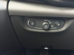 Fahrzeugabbildung Opel Insignia B Sports Tourer Elegance *SHZ*HUD*LED*