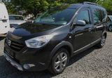 Dacia Dokker Stepway Navi Alu Allwetter Sitzheizung - Dacia in Leipzig
