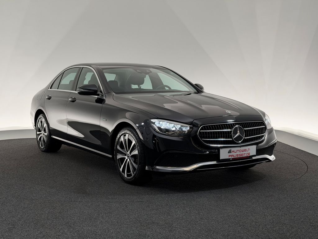 Image of Mercedes-Benz E 300