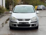 Volkswagen Vw Golf 5 1.6 , Tüv Neu 8 fach bereift - Volkswagen Golf aus 2004: 1.6