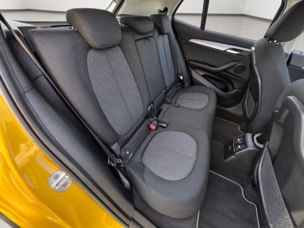BMW X2 sDrive18i Aut. Advantage Driving Assistant – Bild 24