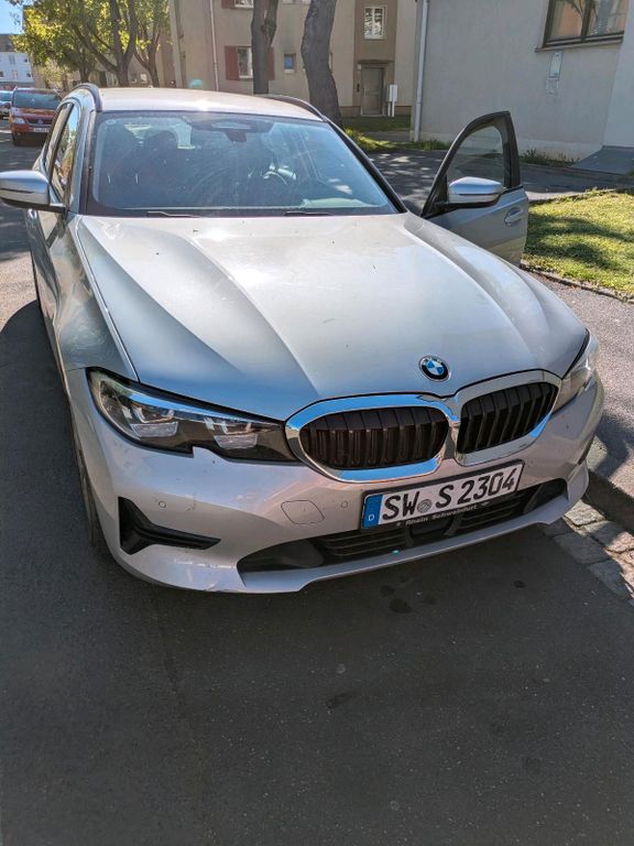 Image of BMW 320
