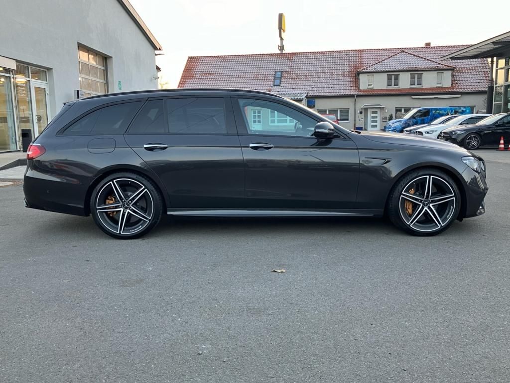 Fahrzeugabbildung Mercedes-Benz E 63 S 4M+ T 4,99%*V-MAX*NIGHT*BURM*PERF-S*KERAM