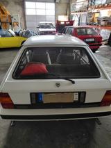 Lancia Delta - Lancia Delta mit Benzin-Antrieb: Allradantrieb