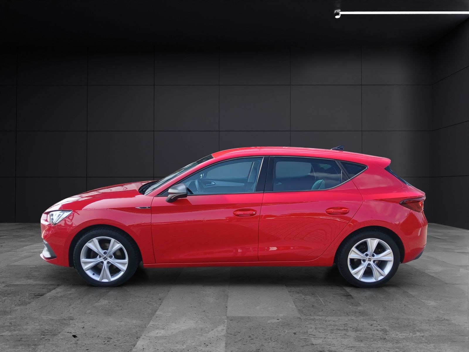 Fahrzeugabbildung SEAT Leon TSI FR-Line LED AHK GRA RFK LM