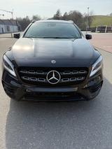 Mercedes-Benz GLA 250 DCT AMG Line 8- fach Bereift - gebrauchte Mercedes-Benz GLA 250 aus dem Jahr 2019