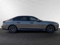 BMW 750 - Vorschau Bild 2