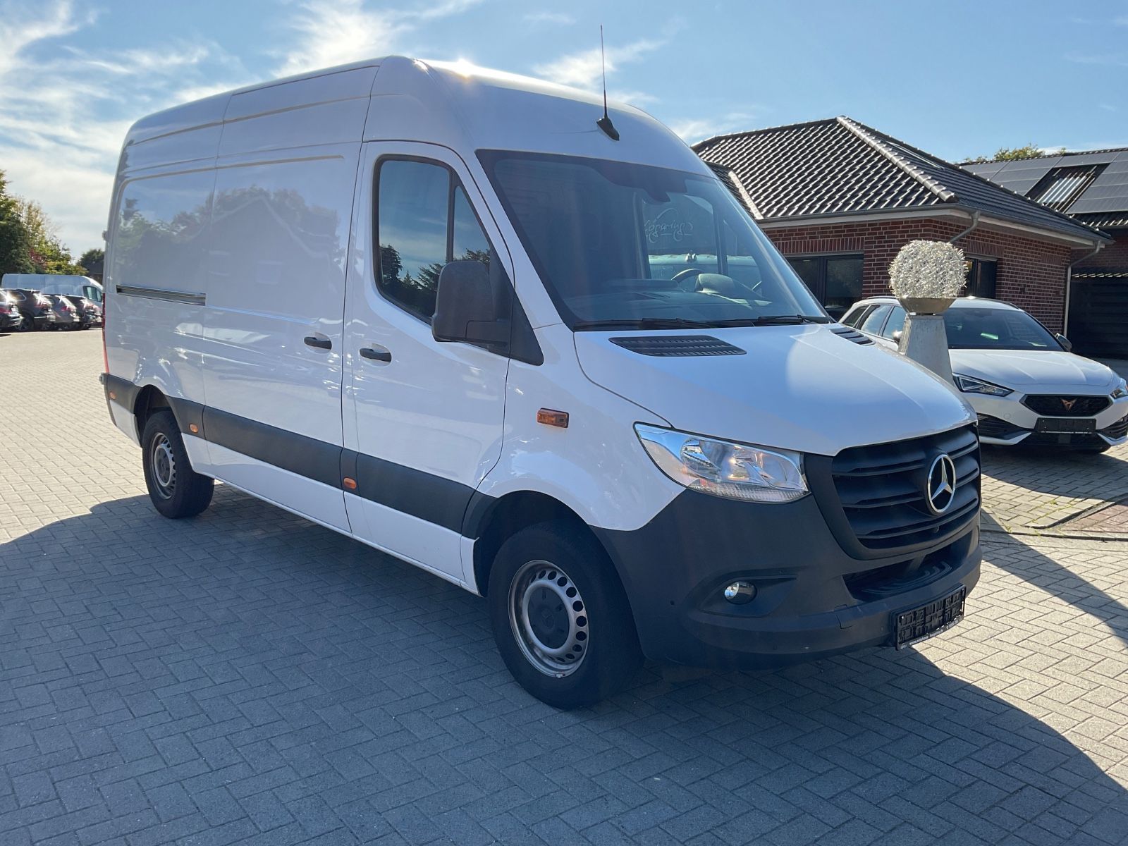 Fahrzeugabbildung Mercedes-Benz Sprinter 317 CDI,3.5t,L2 H2,Kamera,Navi,Telefon,