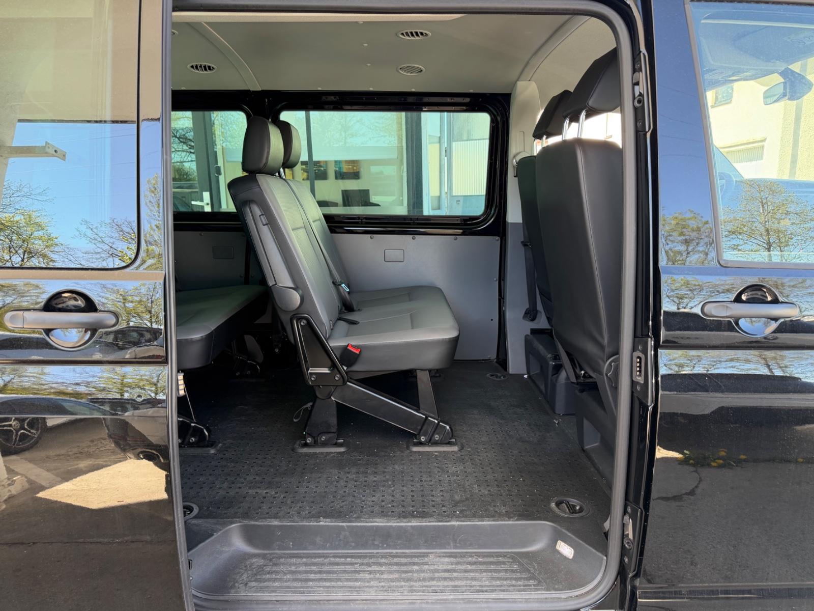 Volkswagen T6  9Sitzer