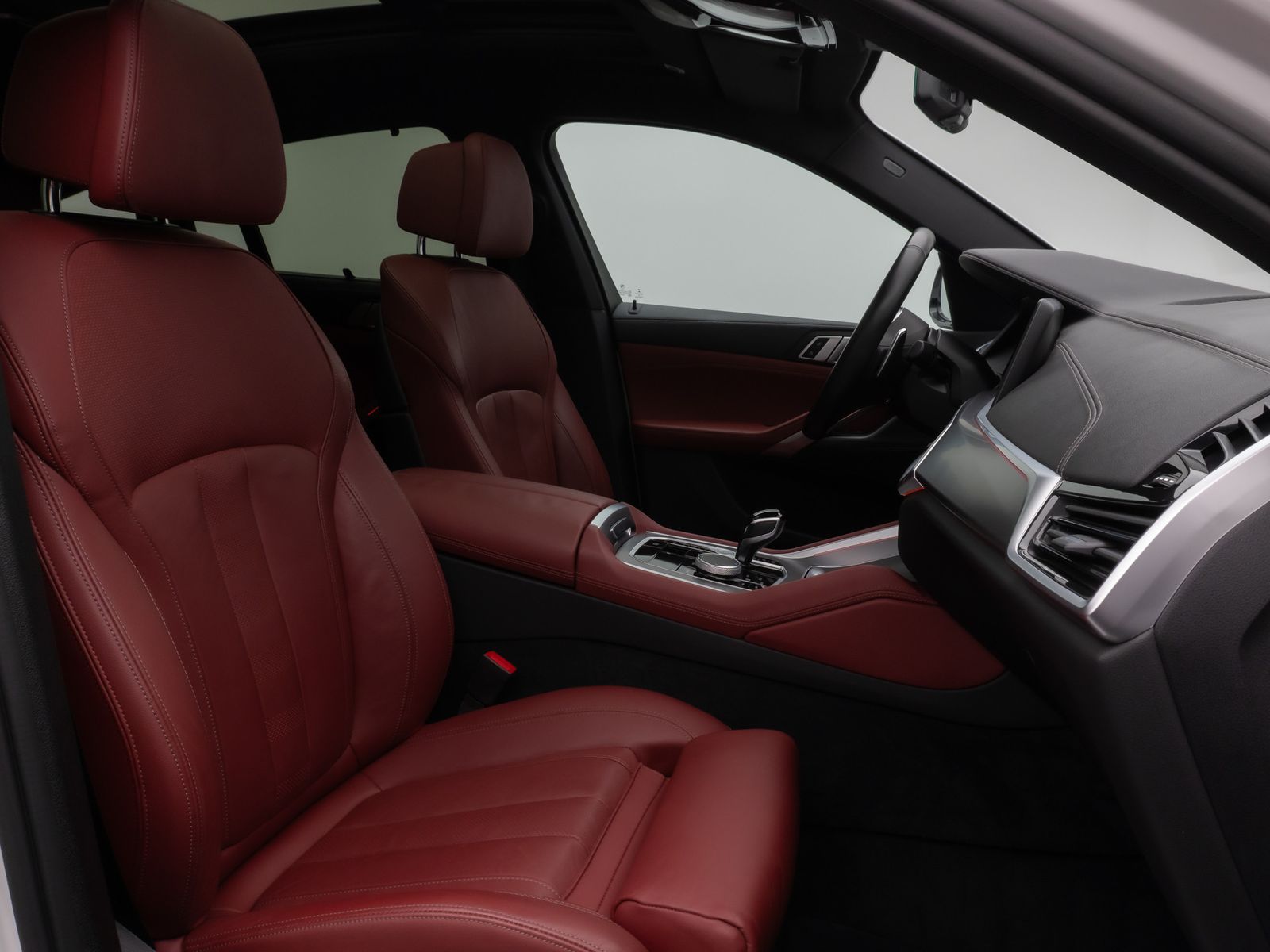 Fahrzeugabbildung BMW X6 xD40d M Sport Panorama 360°Laser HUD DisplKey