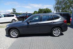 Fahrzeugabbildung BMW X1 sDrive 18i **SCHECKHEFT / TÜV-NEU / AHK**