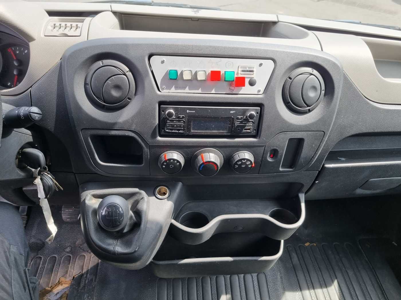 Fahrzeugabbildung Renault Master 2.3 dCi / France Elevateur 121FCC, 12,5m