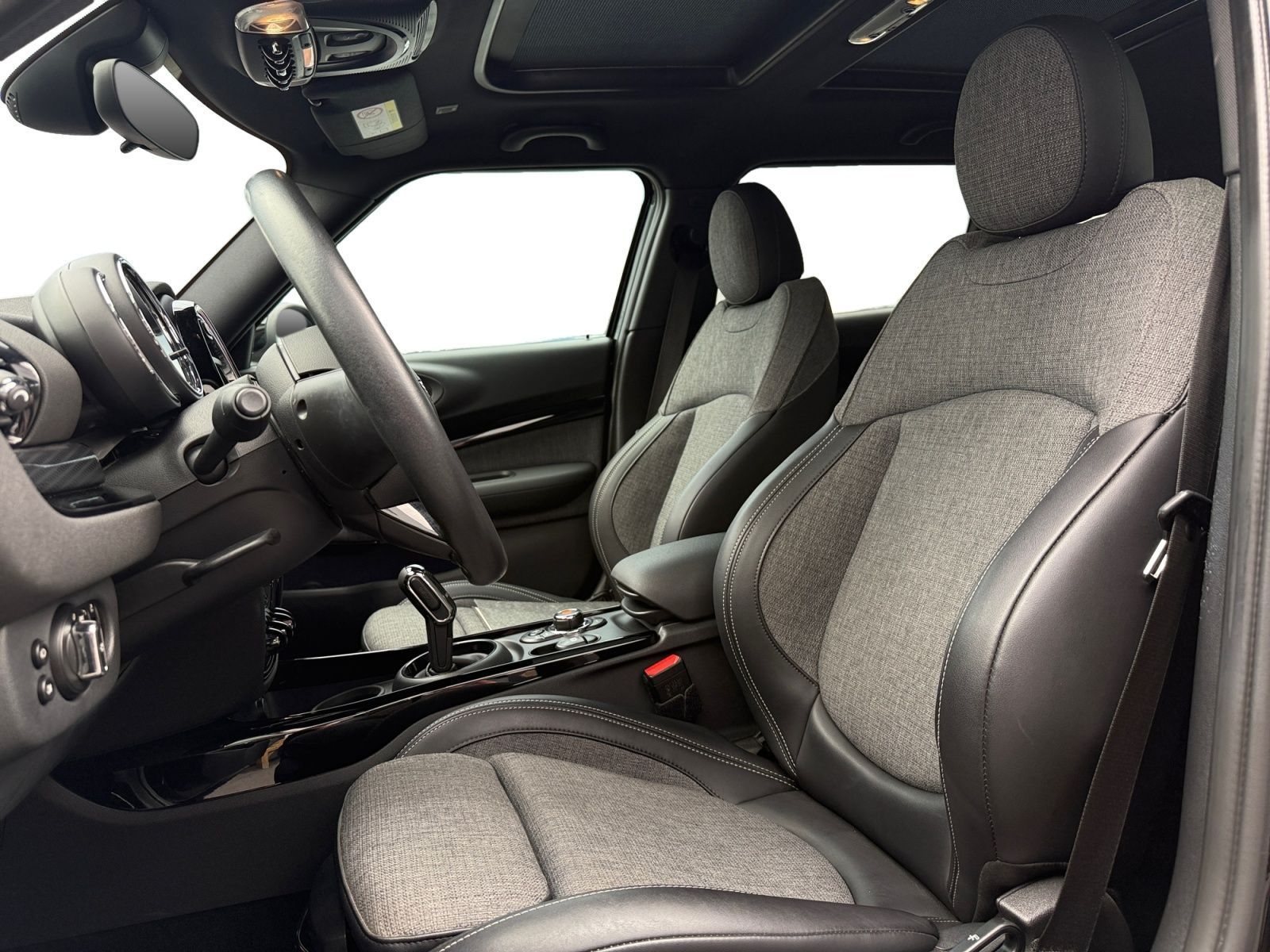 Fahrzeugabbildung MINI Cooper Clubman MINI Aut. PANO/TEMPO/1.HAND